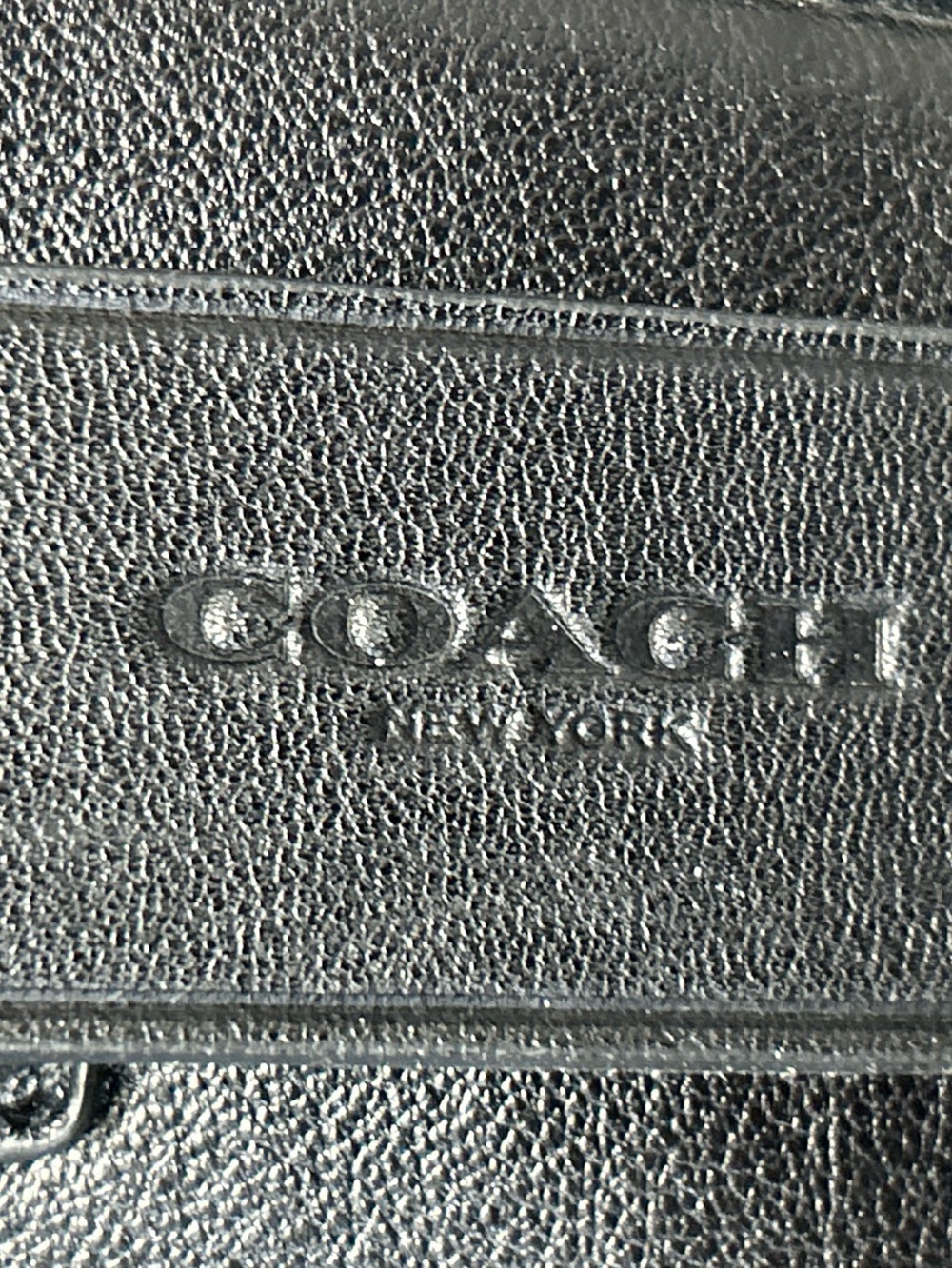 Coach Minetta Black Leather Satchel w/ Blk & Wht Sides Approx. 12 x 9.5 x 3 - Picture 9 of 17